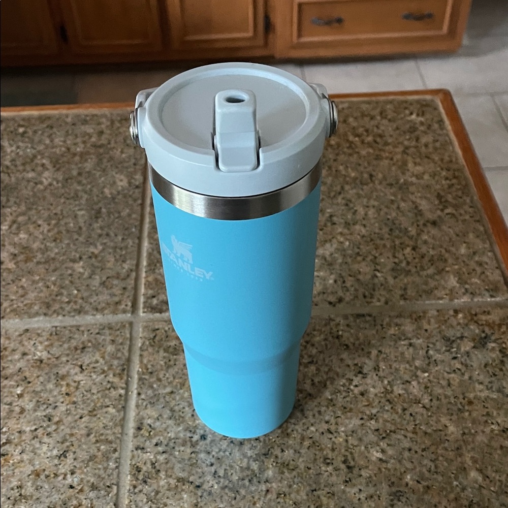 Stanley Sky Blue Insulated Mug - Picture 2 of 2